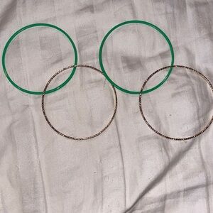 4 bangles 2 green 2 gold bracelet